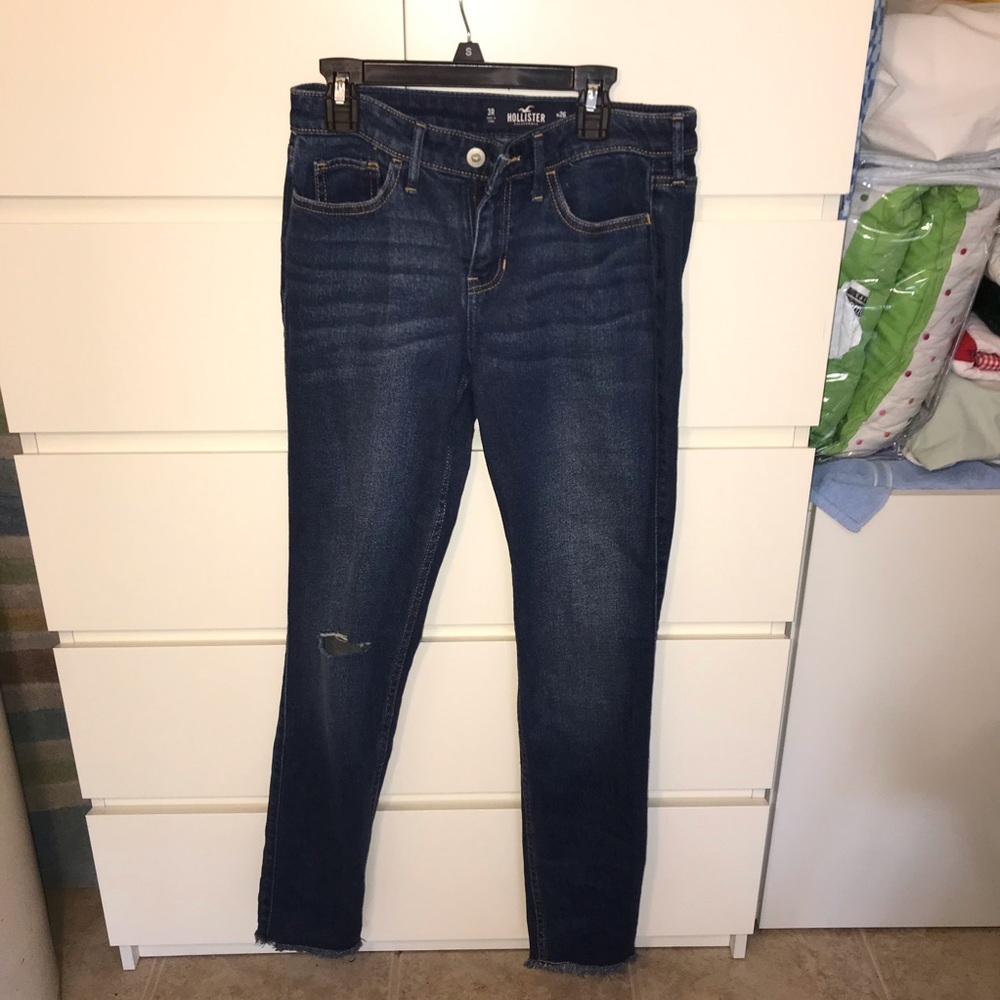 Hollister Size 3R jeans with flower embroidery